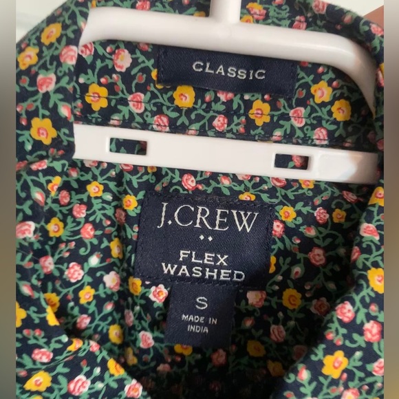 J. Crew Factory Men’s Floral Button Up - Picture 2 of 3